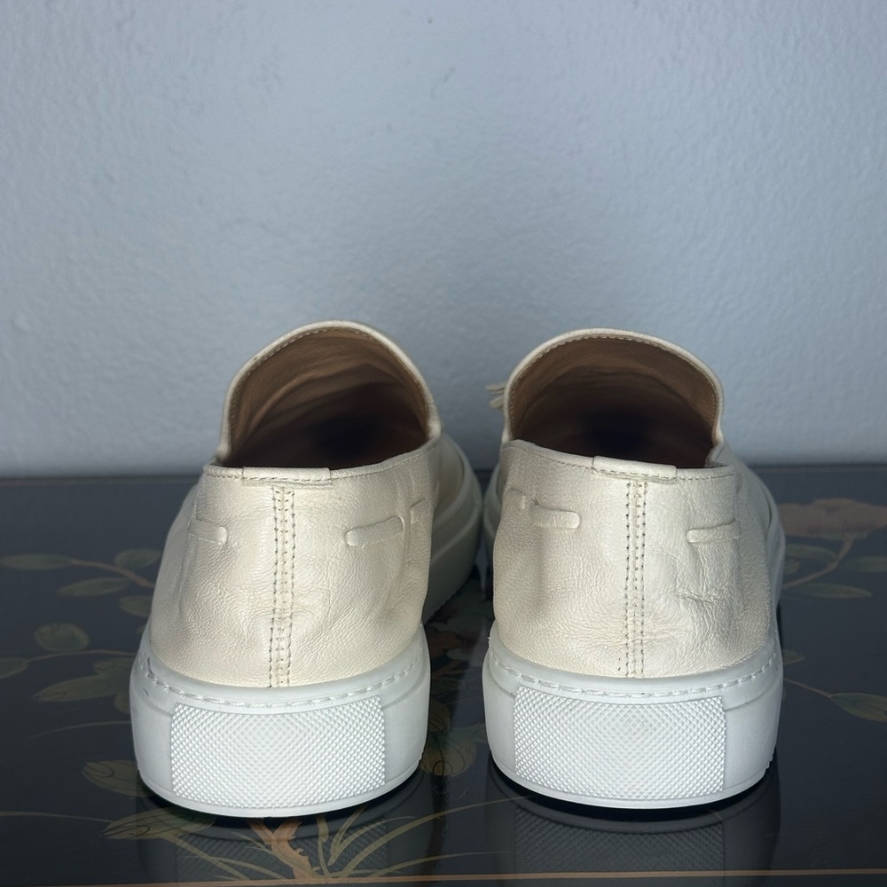 Elegant Cream Loafers with Tassel Accent - Picture 5 of 5